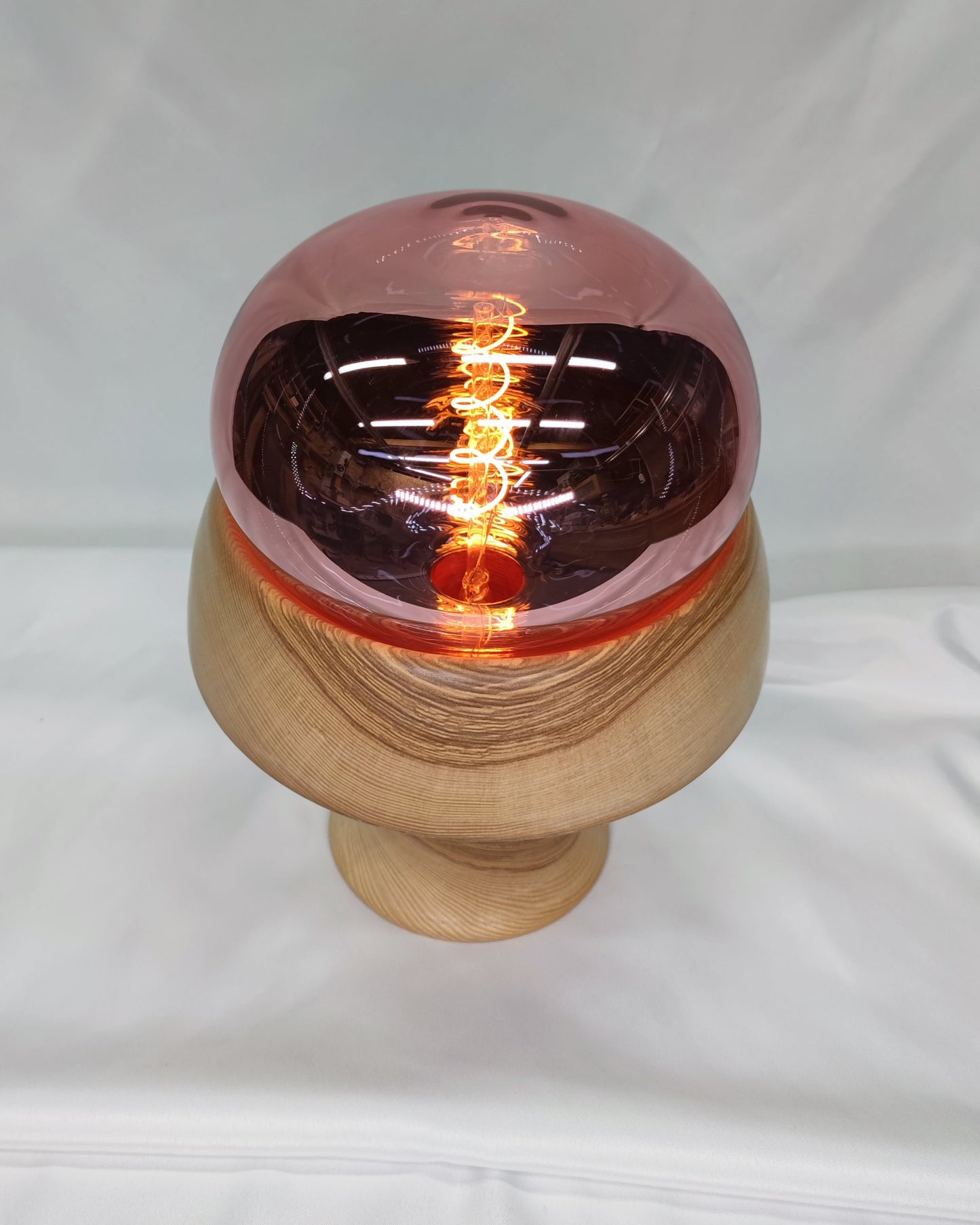 Grande lampe en Frêne massif avec ampoule LED vintage - modèle unique