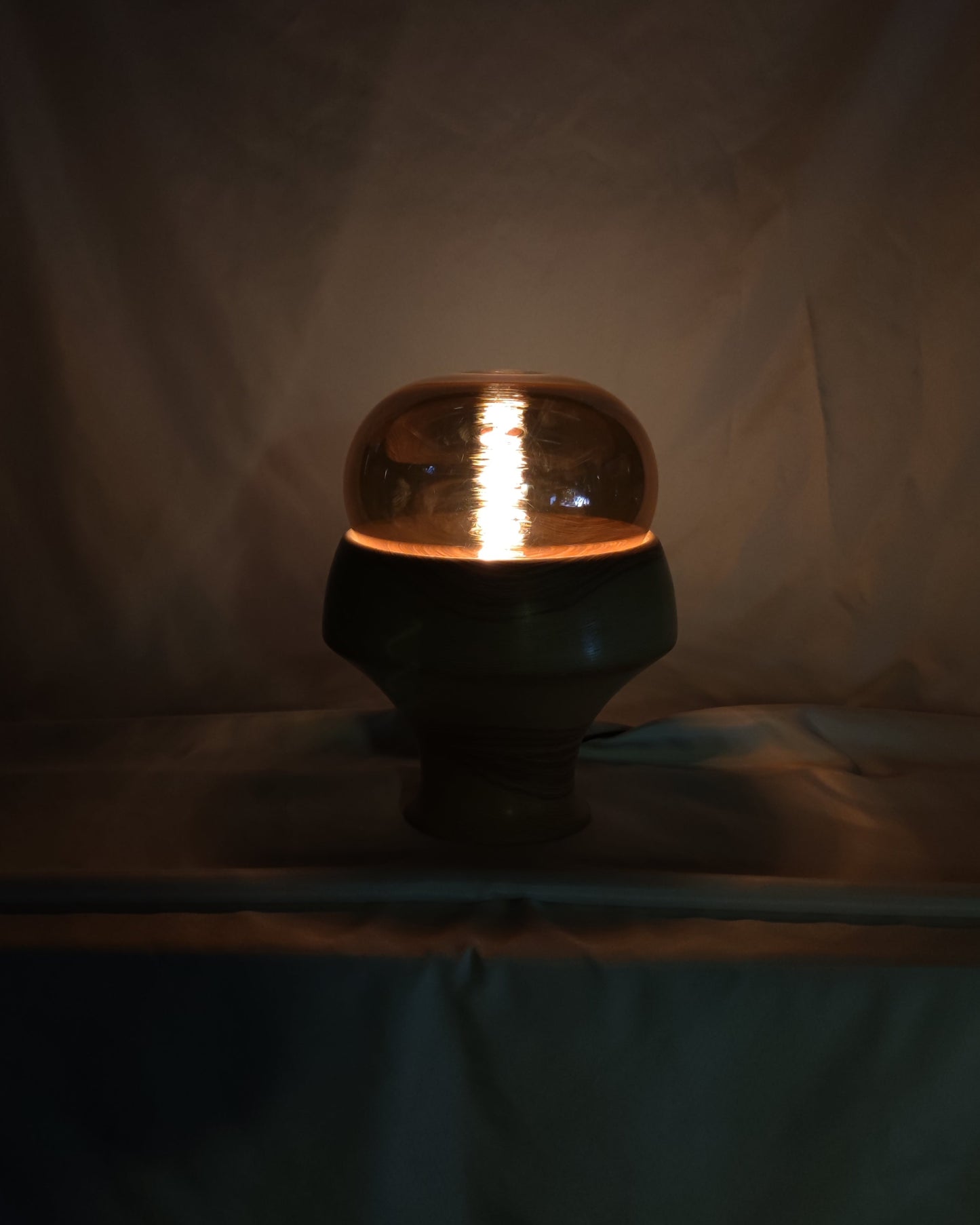 Grande lampe en Frêne massif avec ampoule LED vintage - modèle unique