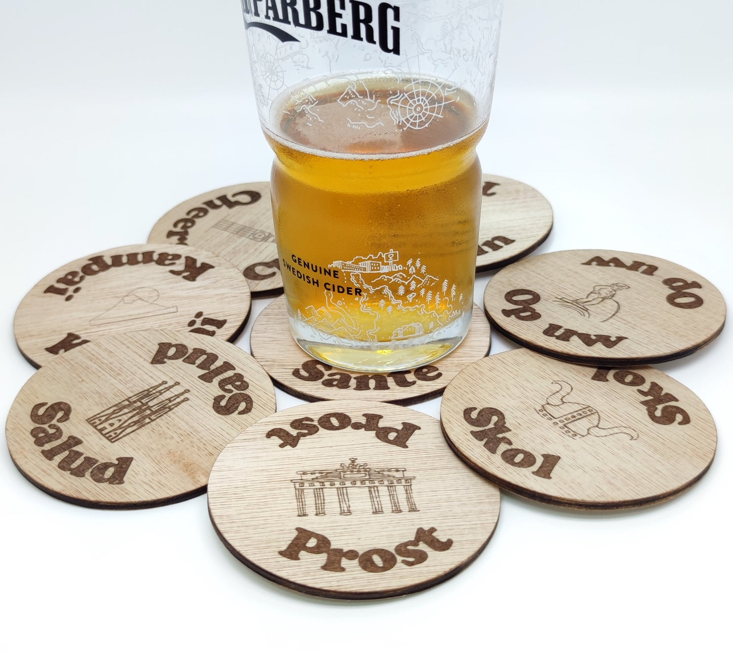 Lot de 8 Sous-Verres en Bois Gravés à travers le Monde