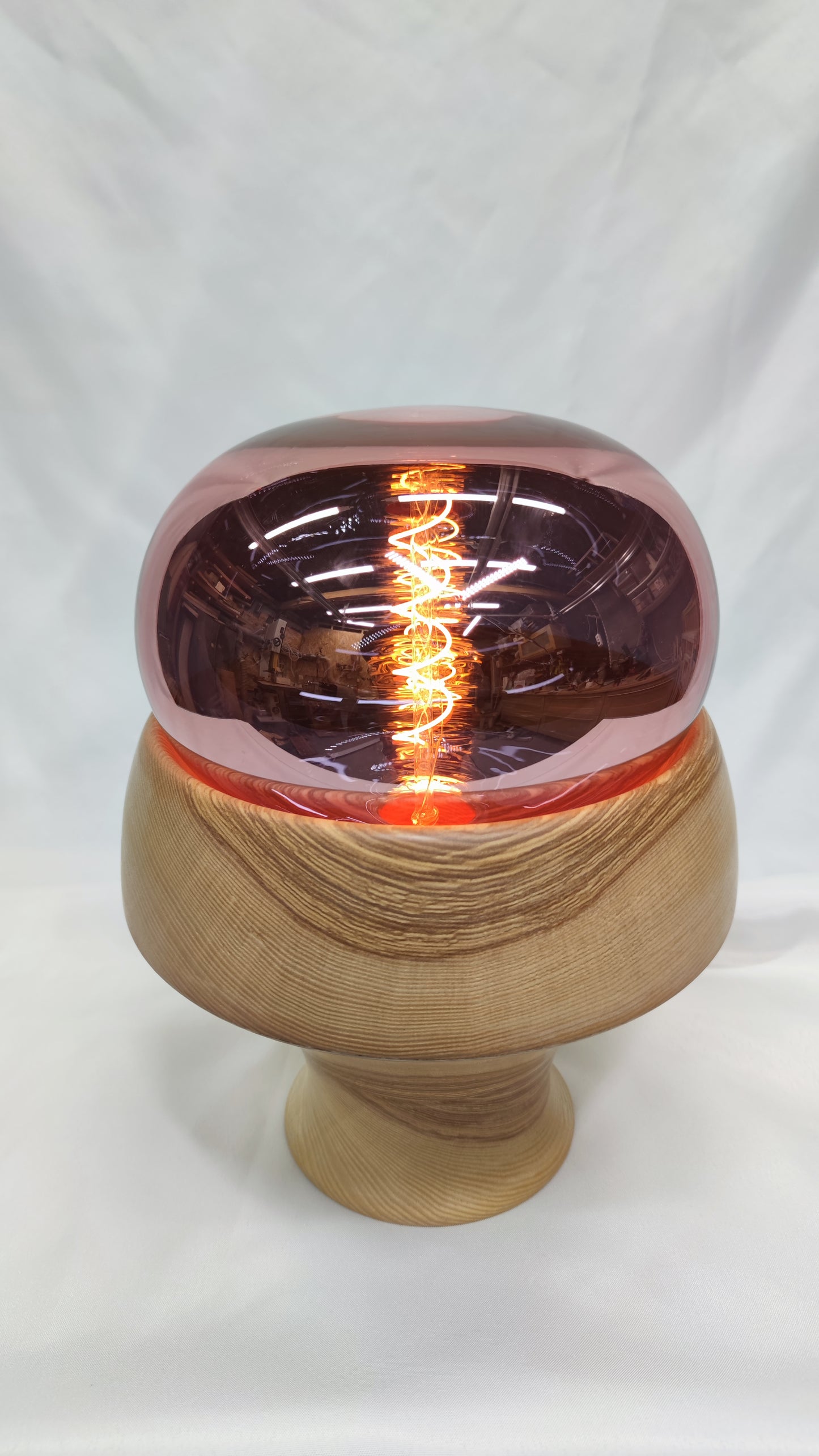 Grande lampe en Frêne massif avec ampoule LED vintage - modèle unique