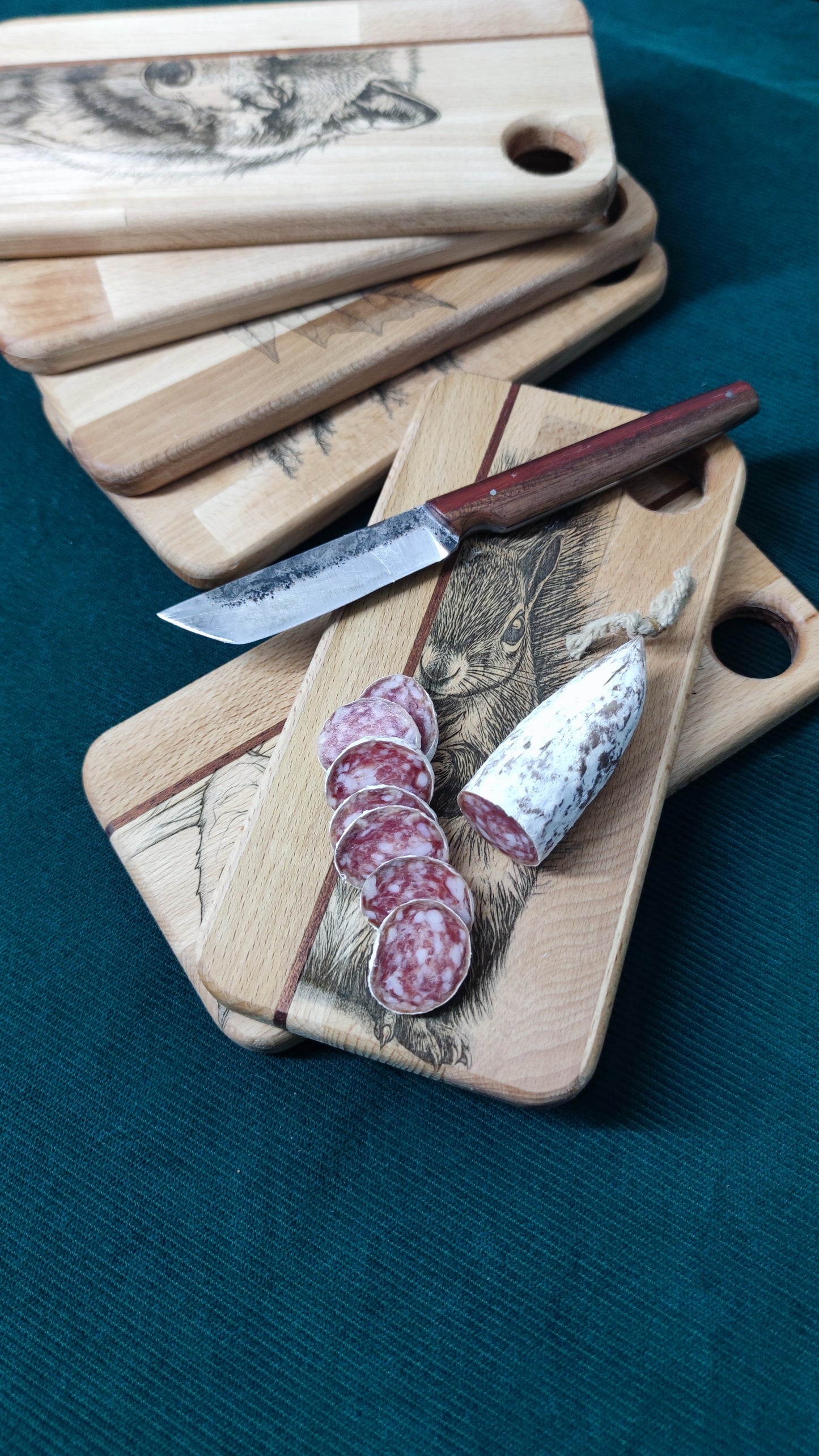 Planche apéritive en hêtre et acajou gravée au laser – Motifs nature