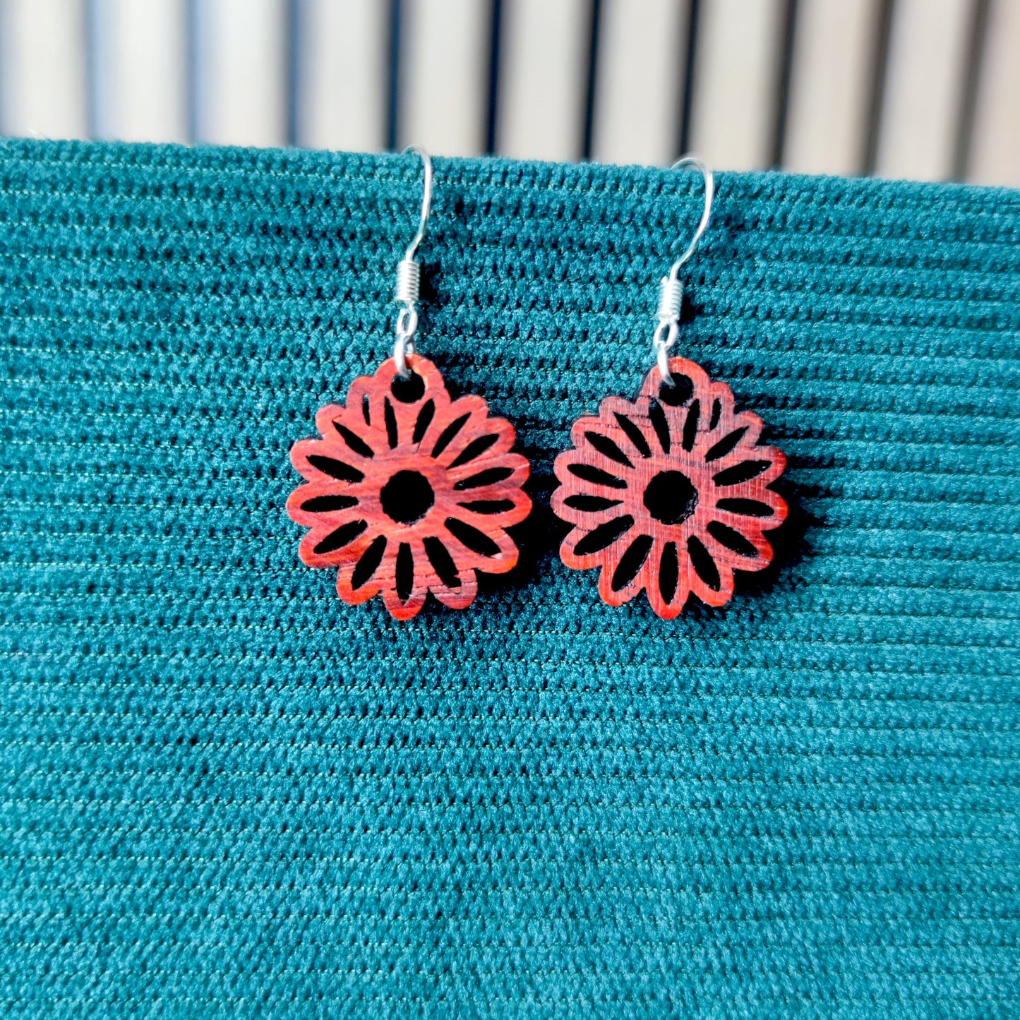 Boucle d'oreilles en bois - Marguerites