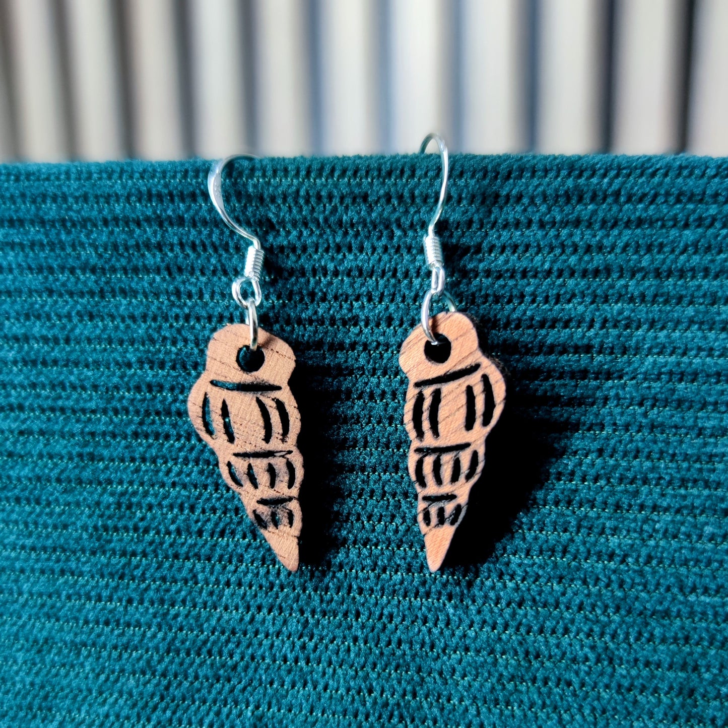 Boucle d'oreilles en bois - Conques coquillages